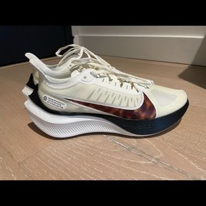 Nike Zoom Gravity 7.5